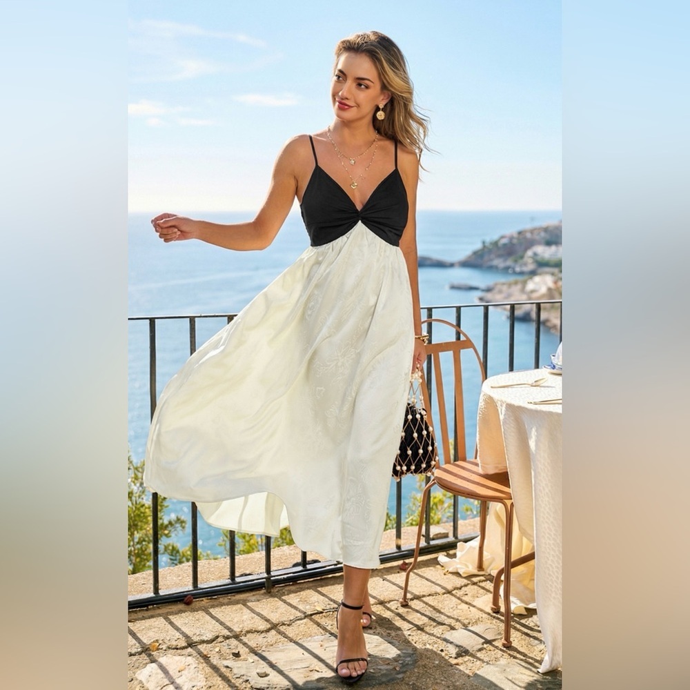 Matinee’ two-toned maxi dress black cream 
CUPSHE. New. Large